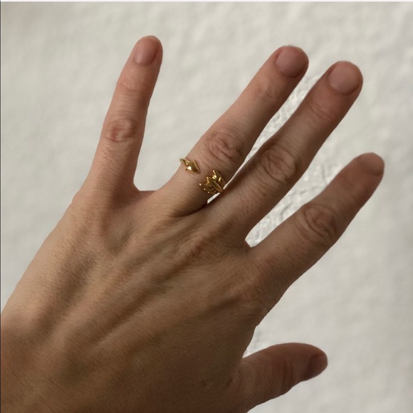 Stella & Dot • Yellow Gold Arrow Ring - Picture 2 of 3